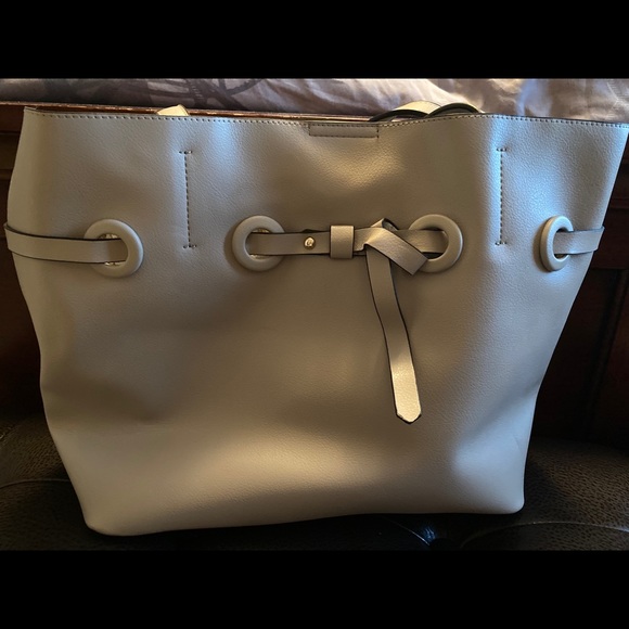 Faux leather bag - Picture 2 of 4